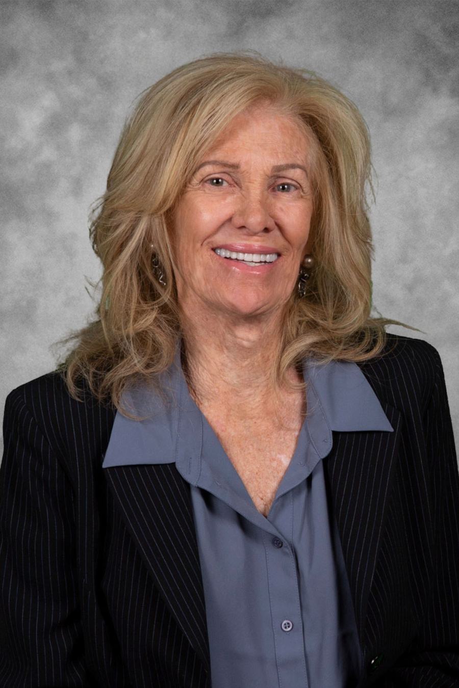 Lynnie Raichert, Realtor at Integra Homes and Land in Payson Arizona